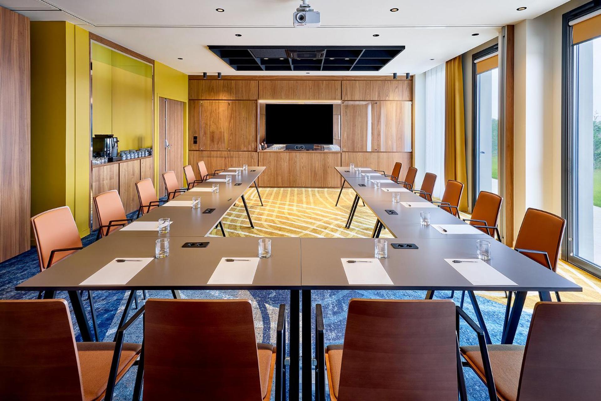 Courtyard By Marriott Lyon Eurexpo Stadium Genas Exterior foto