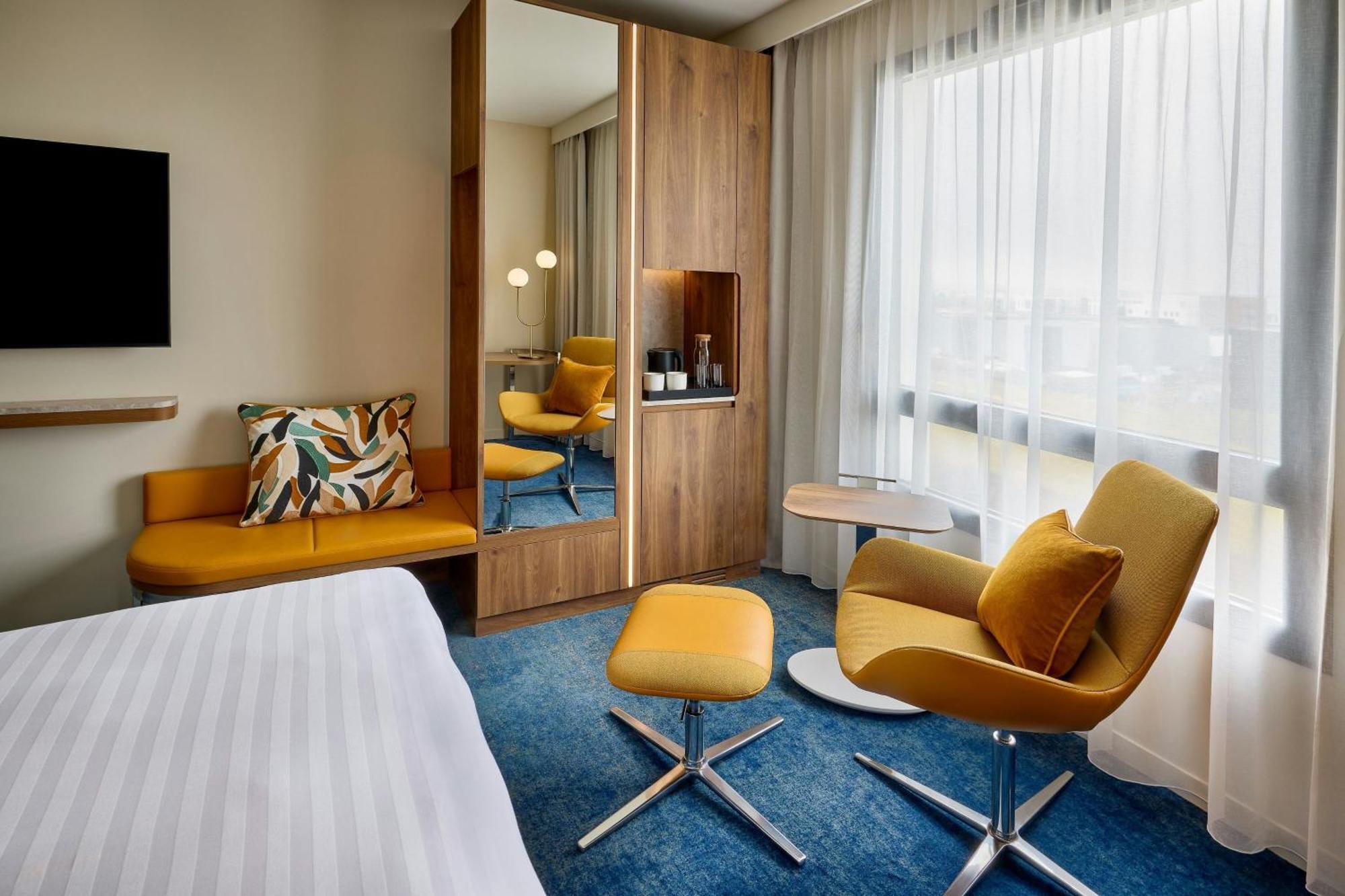 Courtyard By Marriott Lyon Eurexpo Stadium Genas Exterior foto